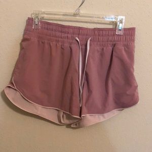 Lululemon Choose a Side MR Short 3” Size 6